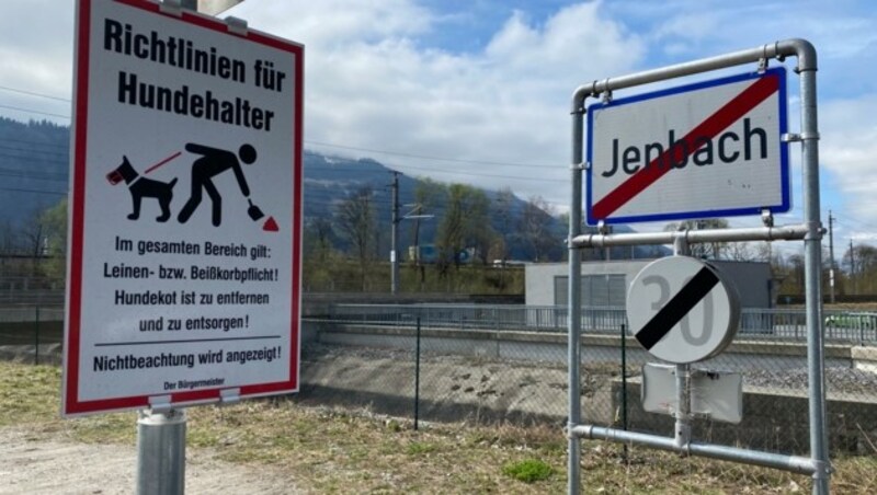 In Jenbach und Stans herrscht Leinen- bzw. Beißkorbpflicht. (Bild: ZOOM.TIROL)