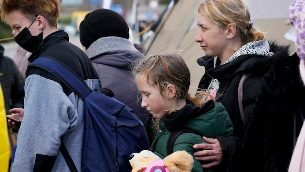 Ukrainische Flüchtlinge (Bild: AP)