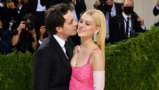 Brooklyn Beckham und Nicola Peltz (Bild: AFP)