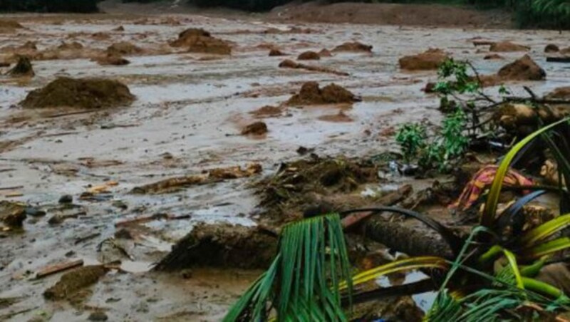 Überschwemmungen nach dem Sturm (Bild: AP)