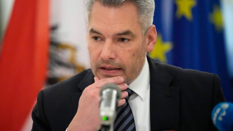 Kanzler Karl Nehammer (ÖVP) (Bild: AP/Alexander Zemlianichenko)