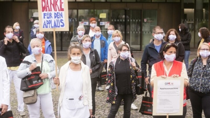 Schluss mit dem Klatschen, fordert das Pflegepersonal: Es braucht endlich Taten! (Bild: Mathis Fotografie)