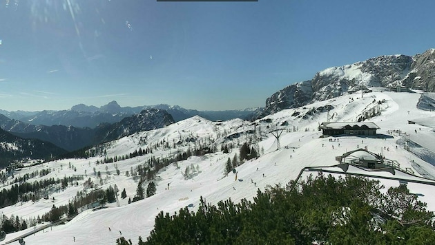 So rundum strahlend weiß sah es gestern am Nassfeld aus (Bild: Webcam/Nassfeld)