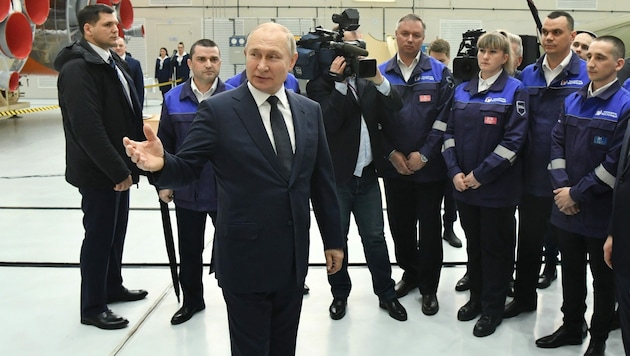 Putin erklärte, dass Russland von „unfreundlichen Staaten“ Energielieferungen nur noch in Rubel akzeptiere. (Bild: AFP7Sputnik/Yevgeny BIYATOV)