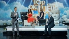 Weigl (2. v. r.) mit Kai Pflaume und Maria Moser bei Elstners 75er-TV-Show zu Gast. (Bild: Wenzel Markus)