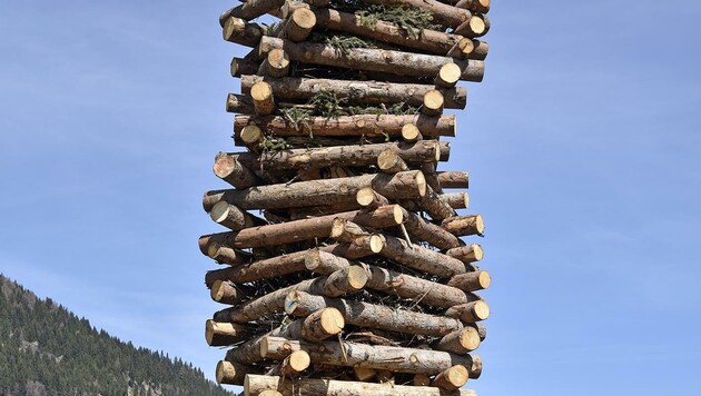 Die Landjugend Unternberg setzt auf ein gedrehtes Feuer (Bild: Holitzky Roland)