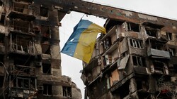 Ein zerstörtes Wohnhaus in Mariupol (Bild: Reuters/Alexander Ermochenko)