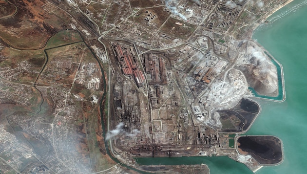 Ein Satellitenbild vom Stahlwerk Asowstal (Bild: 2022 Maxar Technologies)