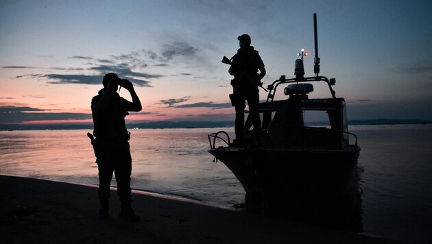 Grenzschützer am Fluss Evros (Archivbild) (Bild: AFP )