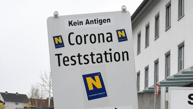 In Niederösterreich geht die Zahl der positiven Tests derzeit zurück. (Bild: P. Huber)