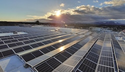 Sonnenstrom aus Fotovoltaik-Anlagen schützt das Klima (Bild: Hütthaler KG)