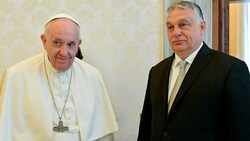 Ministerpräsident Viktor Orban hatte einen „sehr herzlichen“ Empfang durch Papst Franziskus. (Bild: APA/AFP/VATICAN MEDIA/Handout)