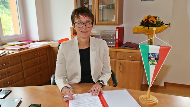Sabine Promberger an ihrem ersten Arbeitstag als Bürgermeisterin von Ebensee im Juli 2021 (Bild: Marion Hörmandinger)