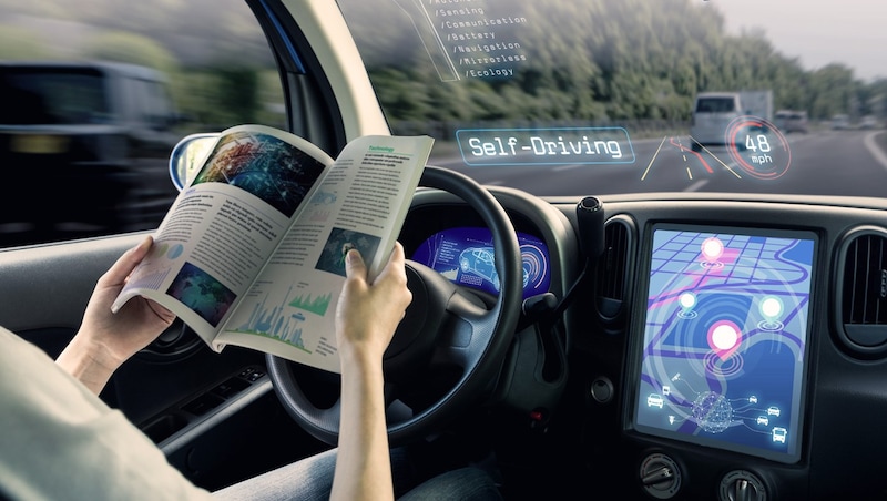 Driving without driving. Austrians are skeptical when it comes to autonomous driving. (Bild: stock.adobe.com)