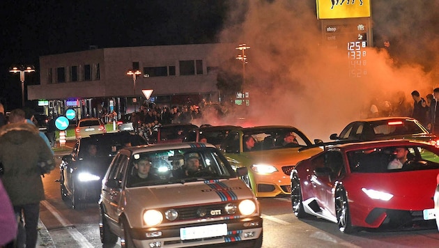 Spätestens ab Mai werden wieder Tausende Sportwagen-Piloten und GTI-Fans nach Kärnten pilgern. In den vergangenen Jahren sorgte die Szene nicht nur für volle Betten. (Bild: SOBE HERMANN)