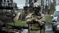 Ein russischer Soldat in der Ukraine (Archivbild) (Bild: AFP/Alexander NEMENOV (Archivbild))