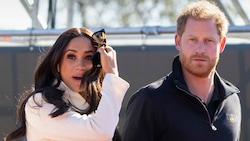 Herzogin Meghan und Prinz Harry (Bild: APA/AP Photo/Peter Dejong)