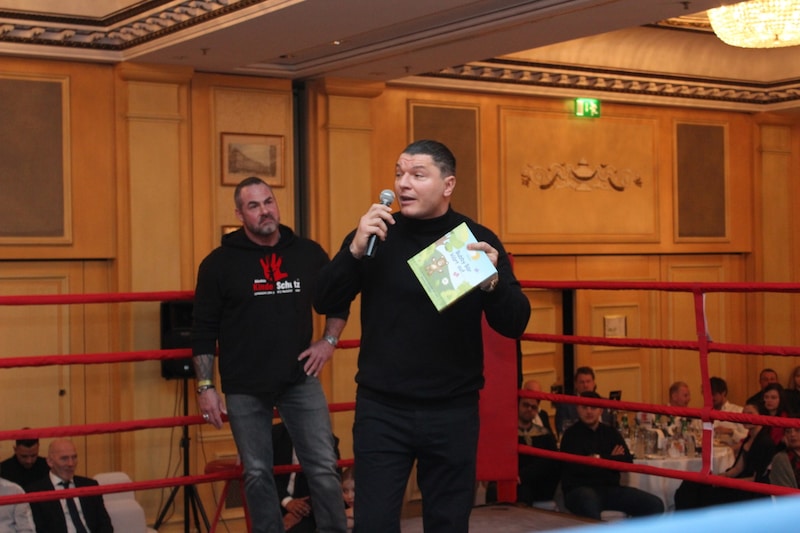 Roberto d‘Atri bei der Präsentation des Kinderbuches „Bubby Bär klärt auf“. (Bild: Georg Melichar/digitalmovies.at )