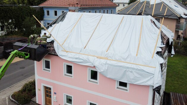 Eine Gewitterzelle mit Hagel richtete im Vorjahr in Reichenau massive Schäden an. (Bild: Wenzel Markus)