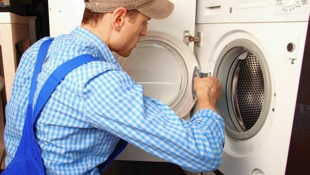Geld gibt es für die Reparatur von Elektrogeräten wie Waschmaschinen. (Bild: RioPatuca)