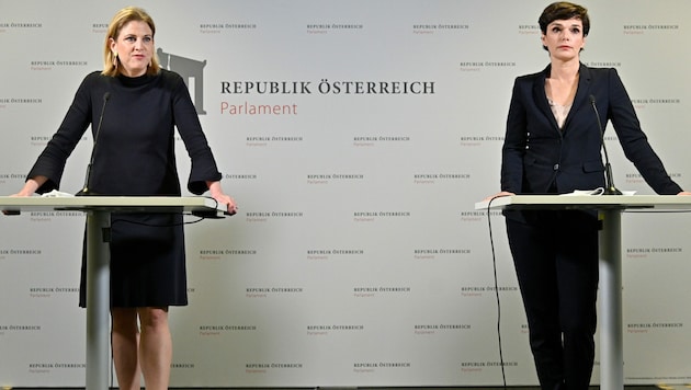 SPÖ-Obfrau Rendi-Wagner (rechts) und NEOS-Chefin Meinl-Reisinger (Bild: APA/HANS PUNZ)