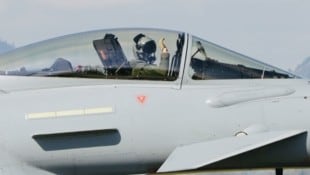 Derzeit üben die Eurofighter in Zeltweg Überschall-Fliegen (Bild: Christian Jauschowetz)