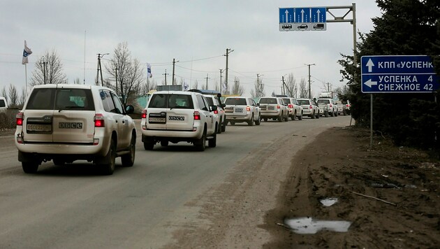 Das meiste Personal der OSZE ist bereits aus der Ostukraine abgezogen worden. Nun wird die Beobachtermission endgültig beendet. (Bild: AP)