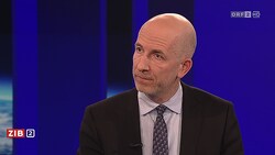 Arbeitsminister Martin Kocher (ÖVP) in der „ZiB 2“ des ORF (Bild: ORF)