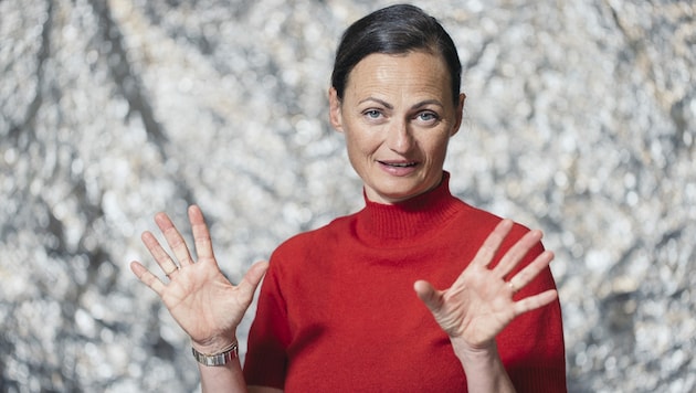 Nina Fritsch , Geschäftsführerin des Landesverbands Vorarlberg für Amateurtheater, im Portrait. (Bild: mathis.studio)