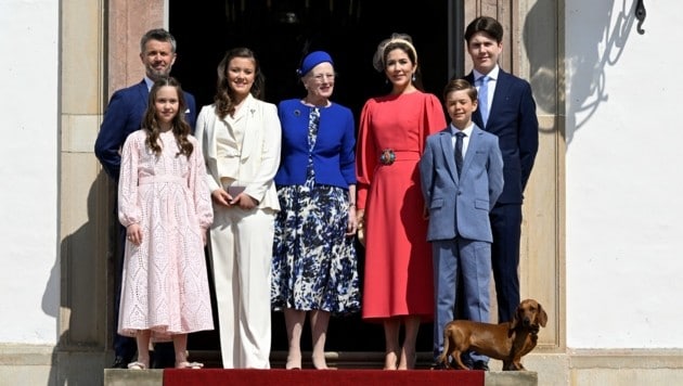 Die dänische Königsfamilie feiert die Konfirmation von Prinzessin Isabella. (Bild: APA/Photo by Philip Davali/Ritzau Scanpix/AFP)