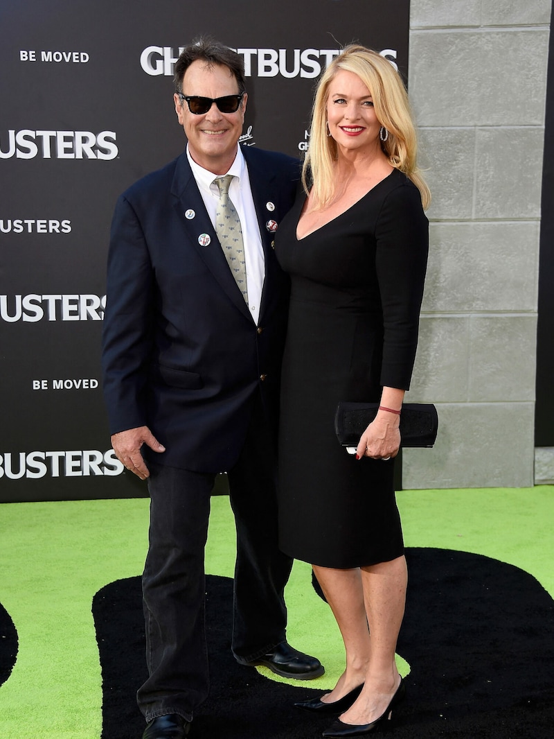 2016 bei der „Ghostbusters“-Premiere im TCL Chinese Theatre in Hollywood waren Dan Aykroyd und Donna Dixon noch glücklich (Bild: APA/Frazer Harrison/Getty Images/AFP)