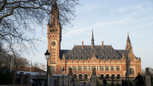 Der Internationale Gerichtshof (IGH) in Den Haag (Bild: APA/AP Photo/Peter Dejong)