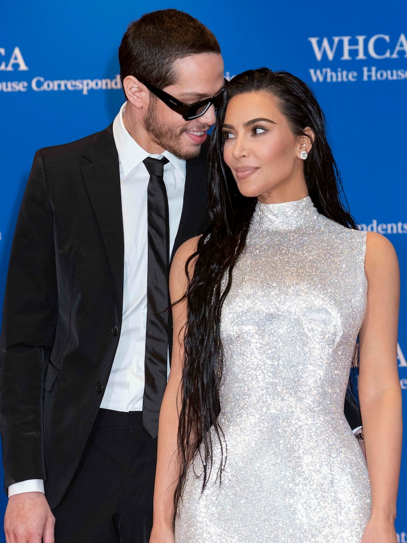 Kim Kardashian und Pete Davidson (Bild: APA/AP Photo/Jose Luis Magana)