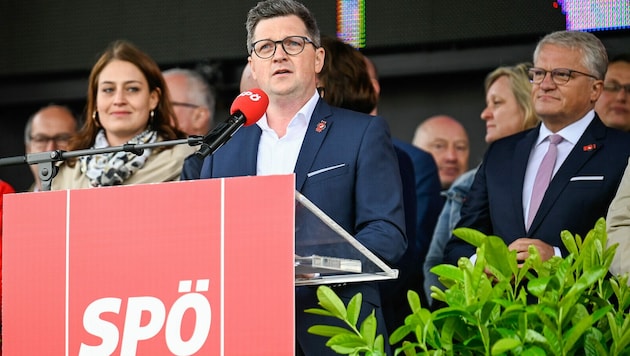 Michael Lindner, Oberösterreichs SPÖ Landesparteichef, irritiert die von LH Doskozil in Auftrag gegebene Umfrage. (Bild: Alexander Schwarzl)