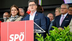 Michael Lindner, Oberösterreichs SPÖ Landesparteichef, irritiert die von LH Doskozil in Auftrag gegebene Umfrage. (Bild: Alexander Schwarzl)