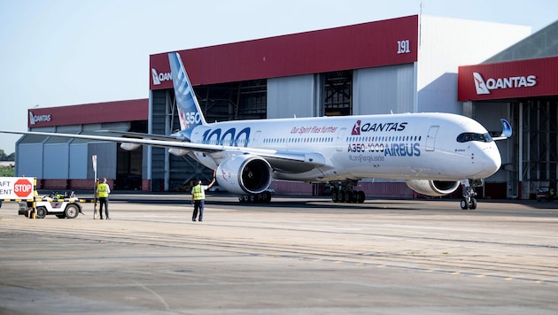 Zwölf Maschinen des Typs Airbus A350-1000 könnten in Zukunft die längsten Nonstop-Flüge der Welt absolvieren. (Bild: AFP)