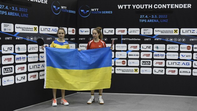 Sofiia Chumarna (12) und Veronika Vasylenko (13) in der Linz-Arena. (Bild: Pillik)