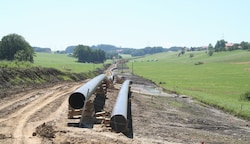 Wie hier in Berndorf hätte die Tauerngas-Leitung aussehen sollen – der Projektstopp kam 2014 (Bild: MELANIE HUTTER)