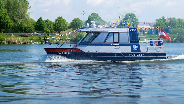 Das neue Polizeiboot hört auf den Namen "Wenia". (Bild: APA/GEORG HOCHMUTH)