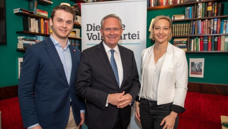 Bildungssprecher Harald Zierfuß, Landesparteiobmann Karl Mahrer und Integrationssprecherin Caroline Hungerländer (ÖVP) (Bild: Neue Volkspartei Wien)