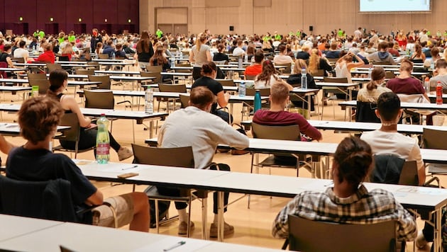 Medizin-Aufnahmetest in der Grazer Stadthalle (Bild: Sepp Pail)