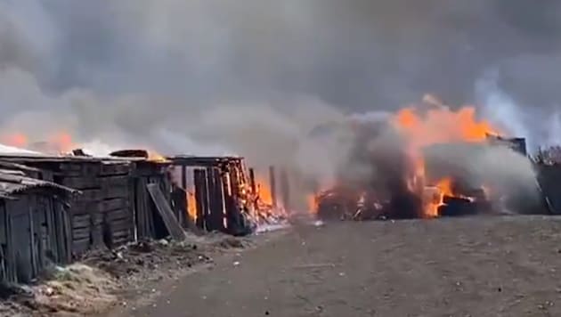 200 Gebäude stehen in Flammen. (Bild: OTIS)