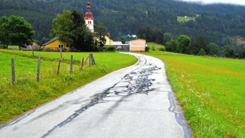 Auf dieser Straße in der Gemeinde Mühlen (Bez. Murau) ist der schreckliche Unfall passiert. (Bild: Kevin Geissler)