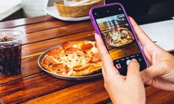 Pro Stunde werden Kinder auf TikTok, Instagram und YouTube mit Reklame für 18 Produkte ...