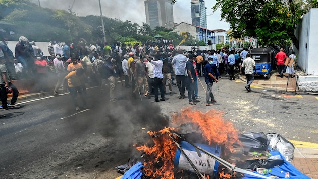 Gewaltsame Proteste in Sri Lanka, die inzwischen abgeflaut sind (Bild: AFP)