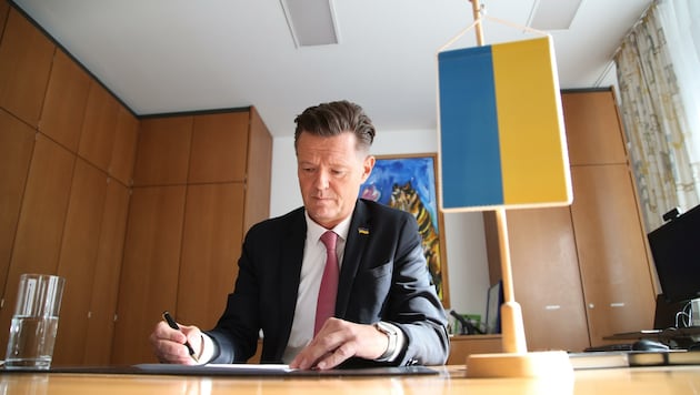 Martin Panosch ist seit Februar als Honorarkonsul der Ukraine in Salzburg gefordert. (Bild: Tröster Andreas)