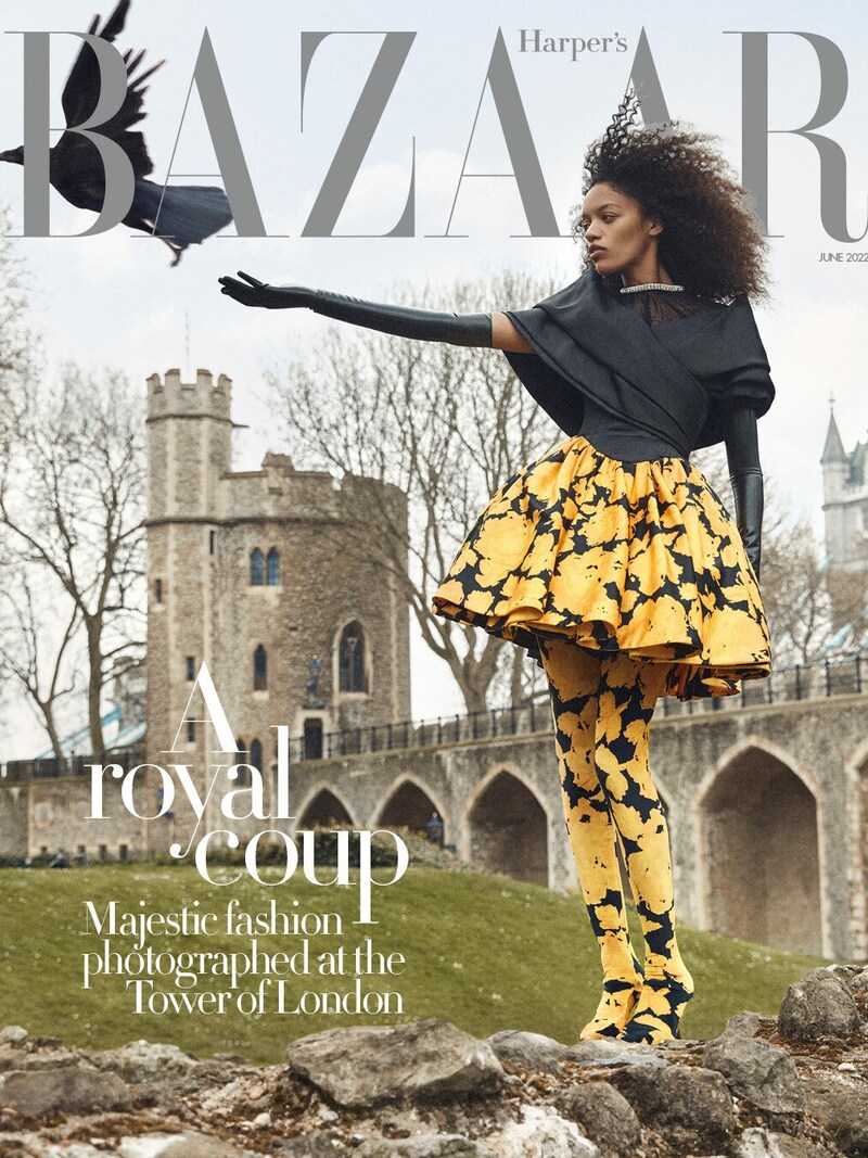 Der Tower of London diente als Kulisse für das Fashionshooting zu Ehren der Queen. (Bild: Harper’s Bazaar UK/Richard Phibbs )