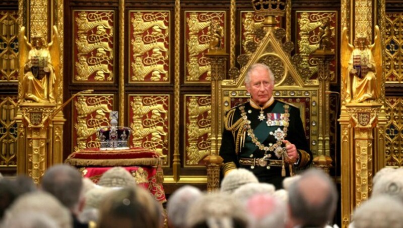 Prinz Charles während der Parlamentsrede, die er in Vertretung der Queen hielt. (Bild: APA/Dan Kitwood/Pool Photo via AP)