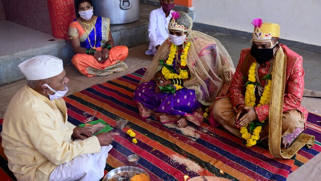 Eine traditionelle Hindu-Hochzeit (Bild: APA/AFP/Sanket Wankhade)