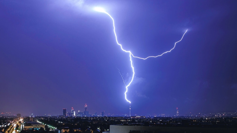 Auch Blitze können Stromausfälle verursachen. (Bild: Thomas Görlitz)